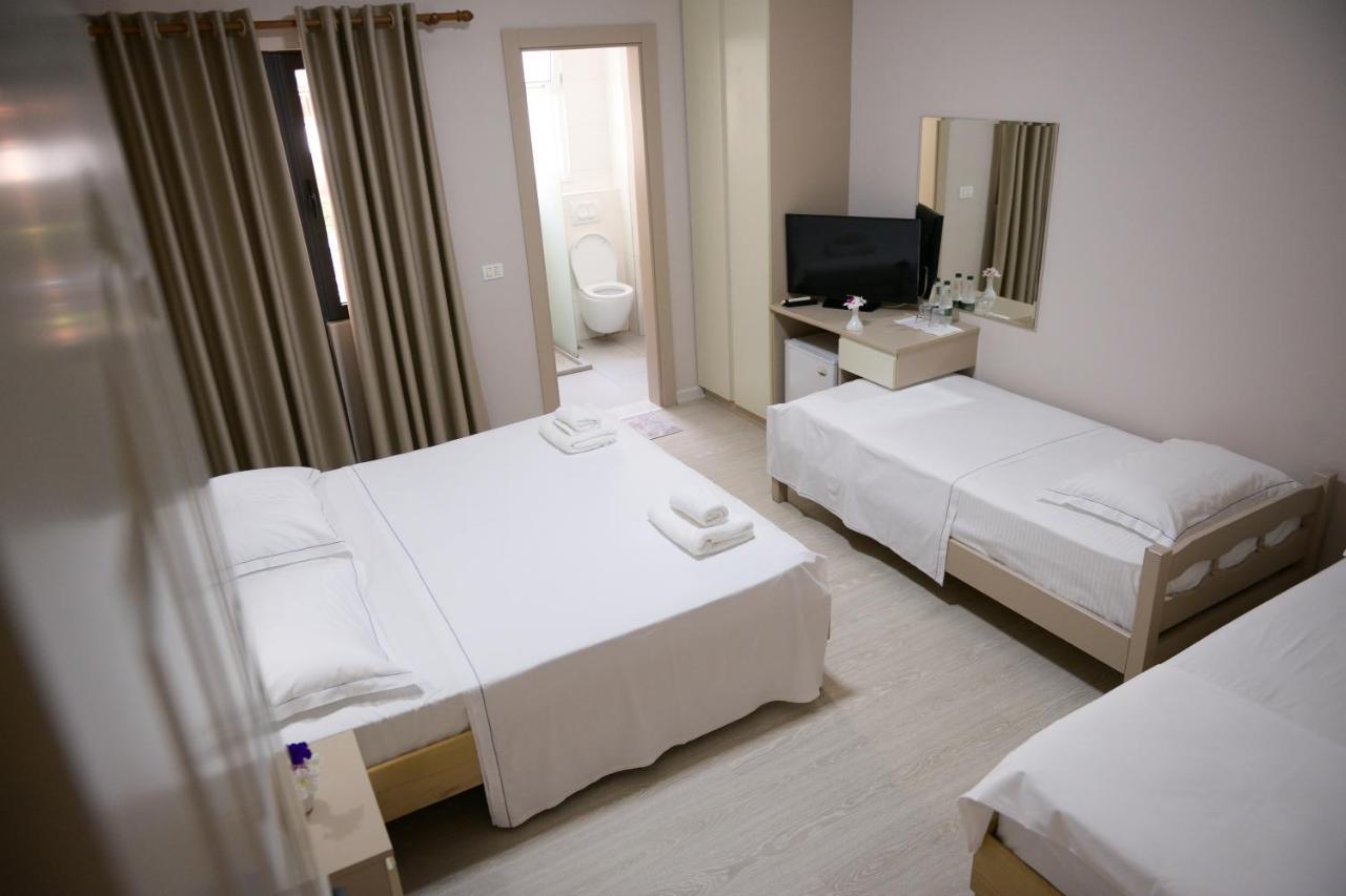 Hotel Andi Дуррес Екстер'єр фото