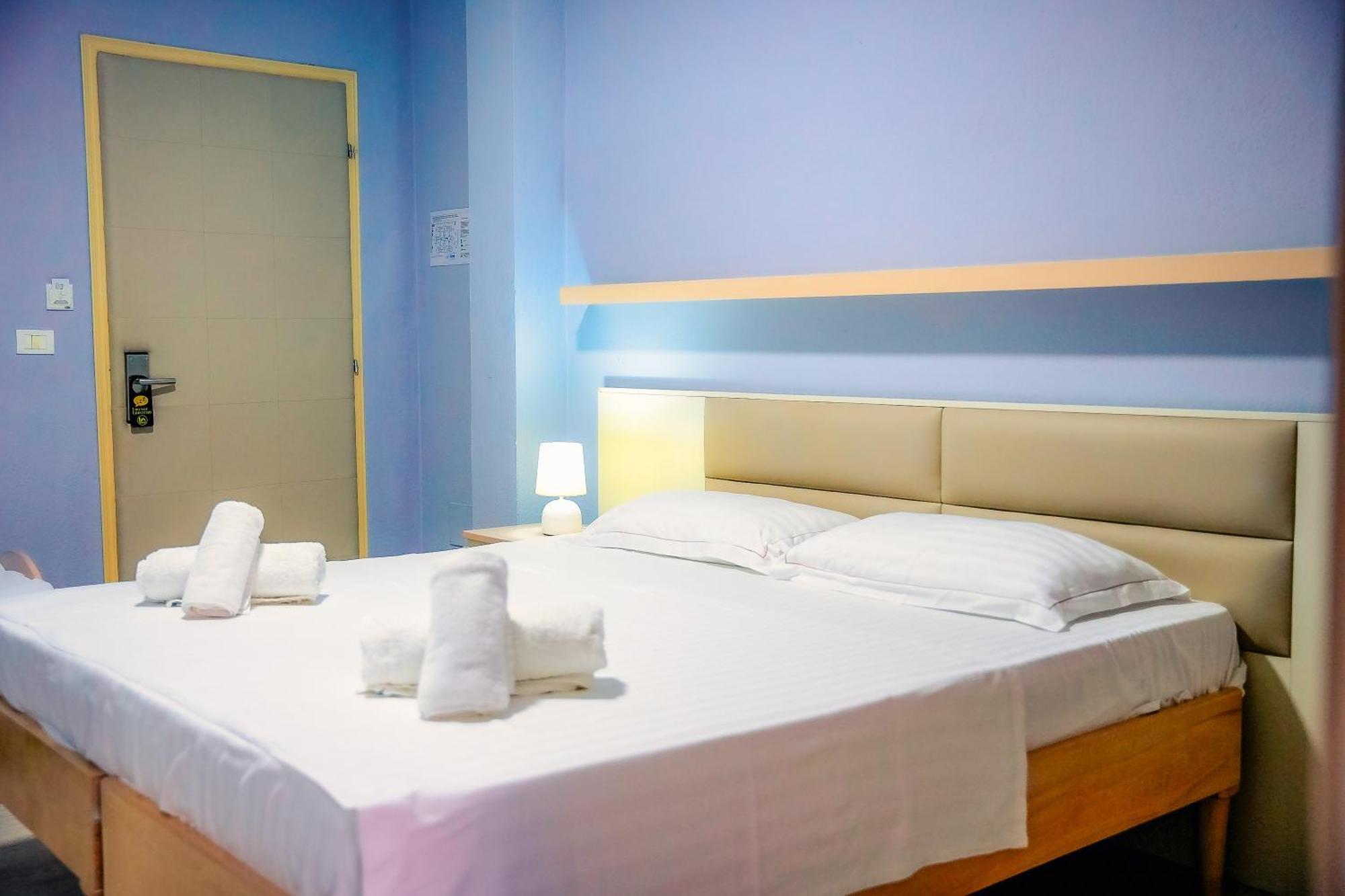 Hotel Andi Дуррес Екстер'єр фото